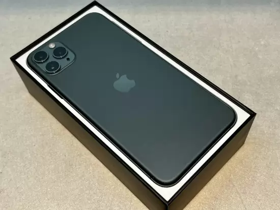 $ 300 Apple iphone 11 pro max 512gb